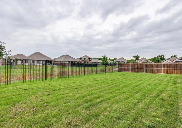 Homes for sale in Glenn Heights, TX | 1945 Cedarwood Dr, Glenn Heights, TX 75154 | MLS# 18624194