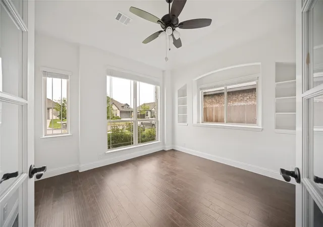 Homes for sale in Glenn Heights, TX | 1945 Cedarwood Dr, Glenn Heights, TX 75154 | MLS# 18624194