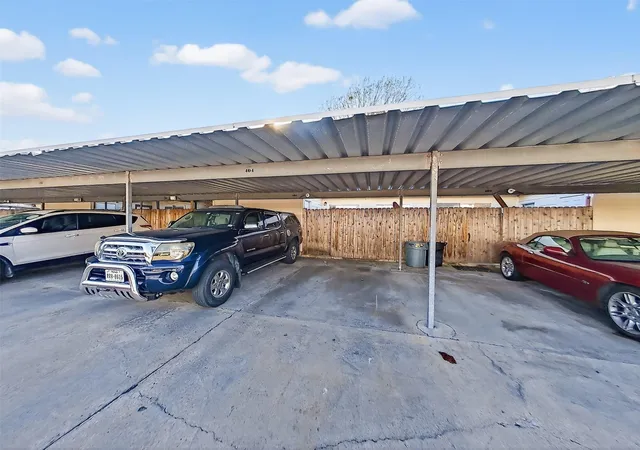 28th image of 8101 Amelia Rd #404, Houston, TX 77055 | MLS# 66957883