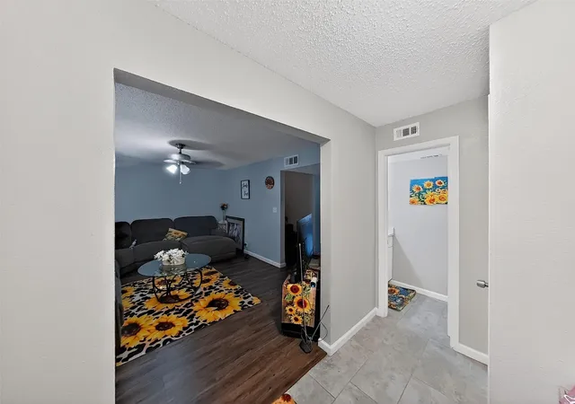 3rd image of 8101 Amelia Rd #404, Houston, TX 77055 | MLS# 66957883