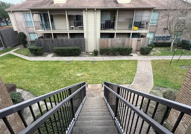 18th image of 700 Thicket Ln #406, Houston, TX 77079 | MLS# 78283834