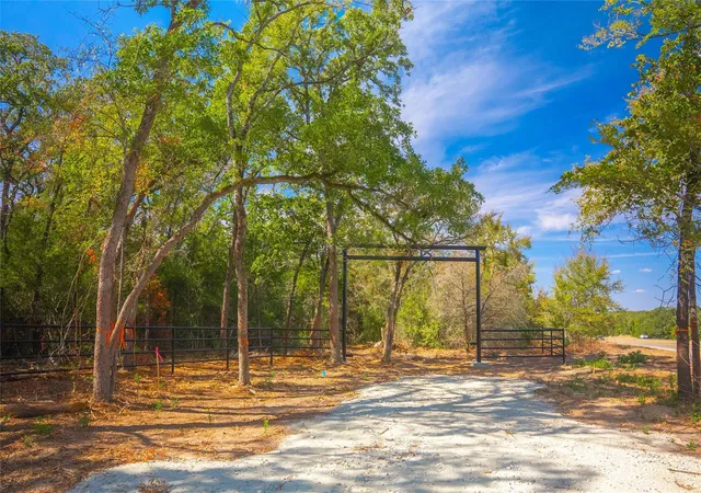 Homes for sale in Hearne, TX | 5131 N State Hwy 6, Hearne, TX 77859 | MLS# 13245567