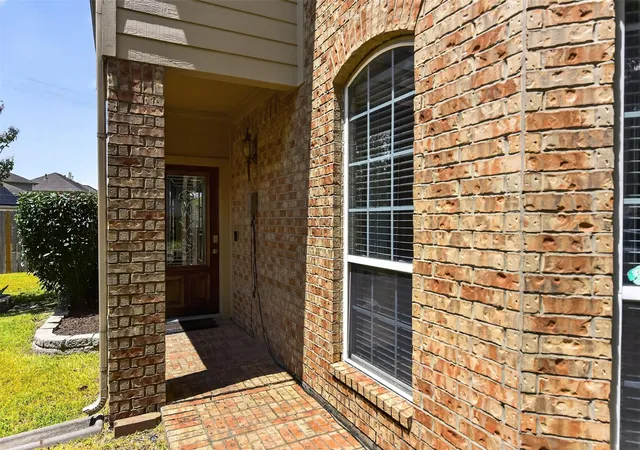 2nd image of 8423 Chicory Dr, Baytown, TX 77521 | MLS# 7836712
