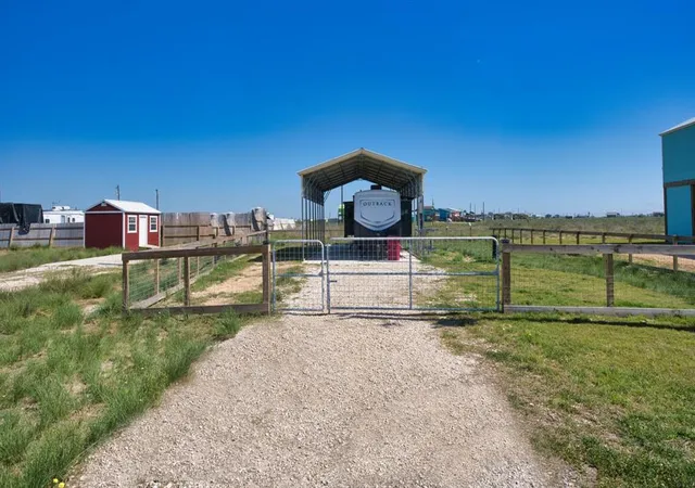 2nd image of 1204 Bluewater St, Bay City, TX 77414 | MLS# 8529587