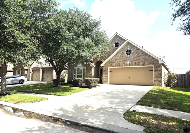 Photo 2 of Single family home for sale at 26318 Serenity Oaks Dr, Richmond, TX 77406 | MLS# 74961025 | Listing updated on 2026-08-02