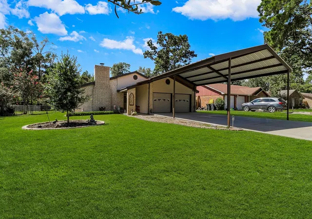 Photo 1 of Sale Pending at 415 Northwood Dr, Conroe, TX 77303 | MLS# 15899588 | Listing updated on 2026-09-12