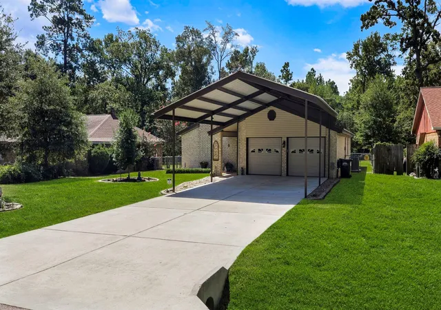 Photo 2 of Sale Pending at 415 Northwood Dr, Conroe, TX 77303 | MLS# 15899588 | Listing updated on 2026-09-12