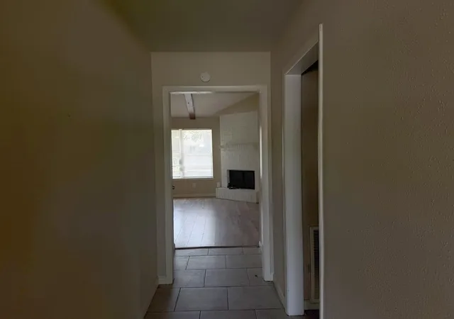 3rd image of 4614 27Th St, Dickinson, TX 77539 | MLS# 83065421