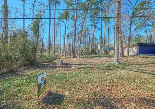 Photo 3 of Sale Pending at 86 Hanover Ln, Conroe, TX 77304 | MLS# 21726724 | Listing updated on 2026-08-31