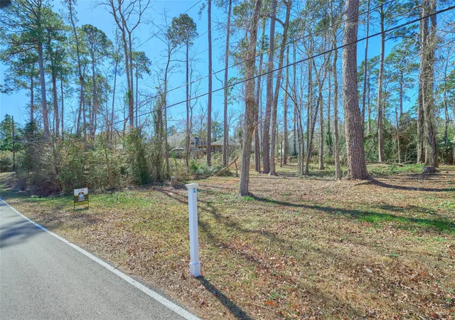 Photo 4 of Sale Pending at 86 Hanover Ln, Conroe, TX 77304 | MLS# 21726724 | Listing updated on 2026-08-31