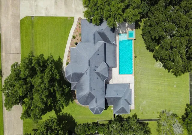 Photo 2 of Single family home for sale at 5327 Whitmore St, Fulshear, TX 77441 | MLS# 15943648 | Listing updated on 2026-09-19