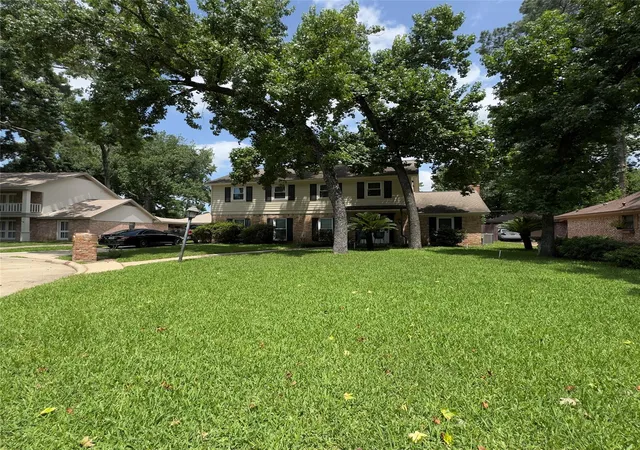 Photo 2 of Single family home for sale at 1126 Caspian Ln, Houston, TX 77090 | MLS# 18279505 | Listing updated on 2026-07-03