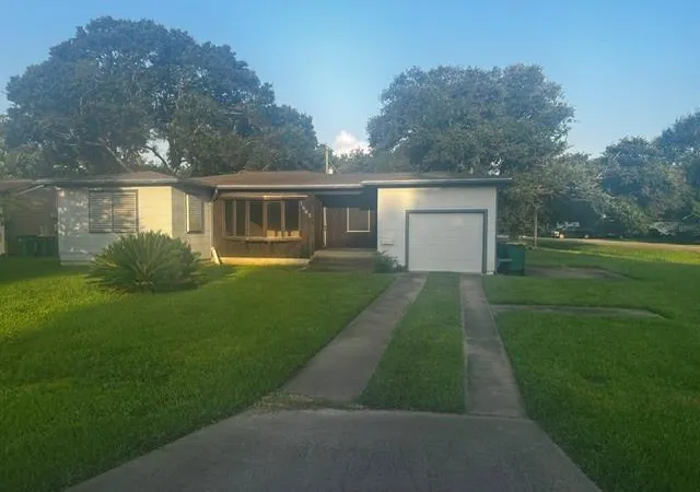 Homes for sale in La Marque, TX | 1602 Milam St, La Marque, TX 77568 | MLS# 90617888