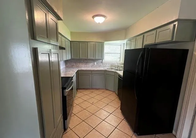Homes for sale in La Marque, TX | 1602 Milam St, La Marque, TX 77568 | MLS# 90617888