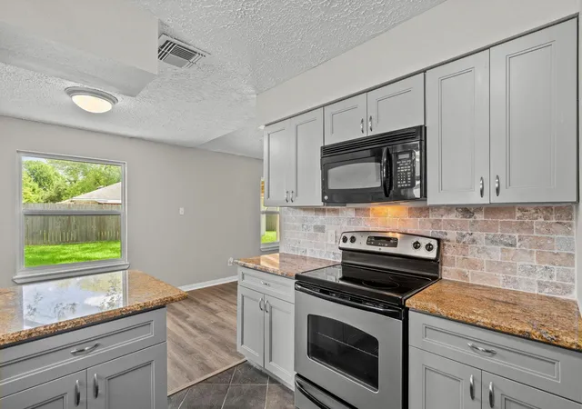 Photo 3 of Sale Pending at 310 Windward Dr, League City, TX 77573 | MLS# 45796212 | Listing updated on 2026-10-07