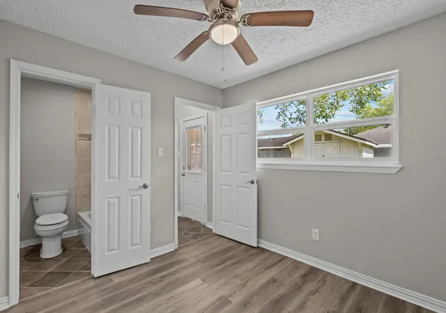 Photo 4 of Sale Pending at 310 Windward Dr, League City, TX 77573 | MLS# 45796212 | Listing updated on 2026-10-07