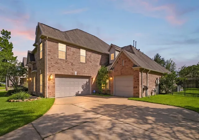3rd image of 6715 W Titan Springs Dr, Spring, TX 77389 | MLS# 55878469