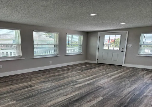 Photo 3 of Single family home for sale at 4110 3rd Street, Galveston, TX 77554 | MLS# 76994267 | Listing updated on 2026-07-29