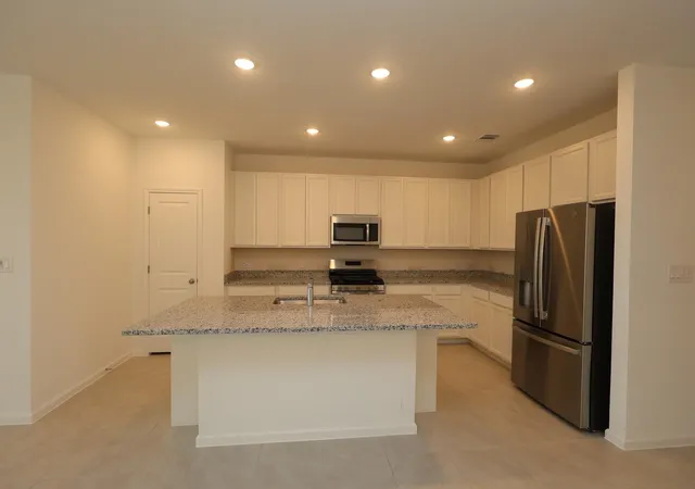 Photo 3 of Sale Pending at 347 W Rose Marie Ln, Montgomery, TX 77356 | MLS# 43954504 | Listing updated on 2026-08-24