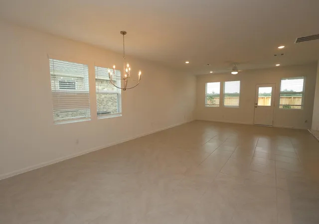 Photo 4 of Sale Pending at 347 W Rose Marie Ln, Montgomery, TX 77356 | MLS# 43954504 | Listing updated on 2026-08-24