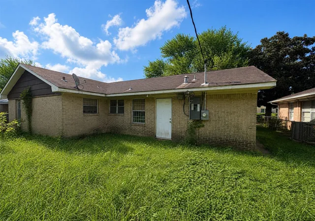 11th image of 615 Glenburnie Dr, Houston, TX 77022 | MLS# 4612072