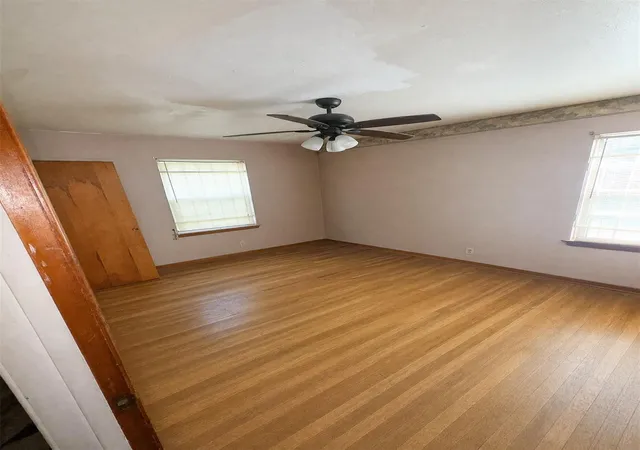 5th image of 615 Glenburnie Dr, Houston, TX 77022 | MLS# 4612072