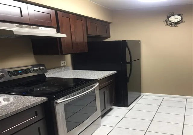 Condominium at 3025 Walnut Bend Ln #22, Houston, TX 77042 | MLS# 65396808 | | Sold on 2021-02-19