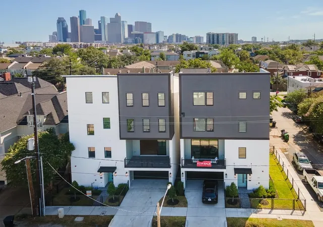 Photo 1 of Single family home for sale at 2209 Crocker, Houston, TX 77006 | MLS# 44874854 | Listing updated on 2026-08-28