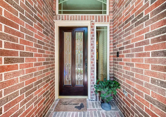 3rd image of 1223 Parkhaven Ln, Houston, TX 77077 | MLS# 71739418