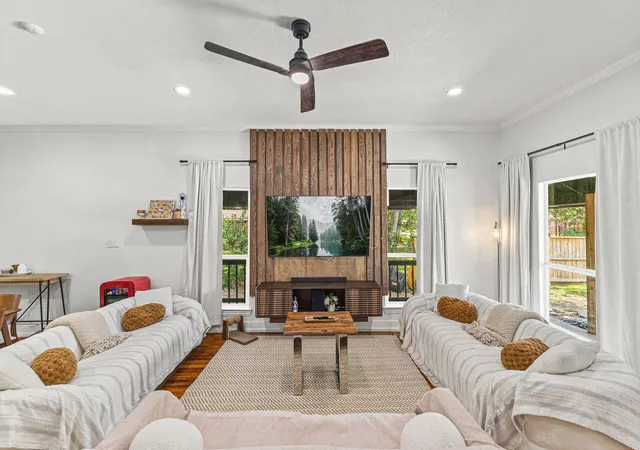 Photo 4 of Single family home for sale at 6833 Stone Hvn Way, Houston, TX 77085 | MLS# 57033034 | Listing updated on 2026-09-12