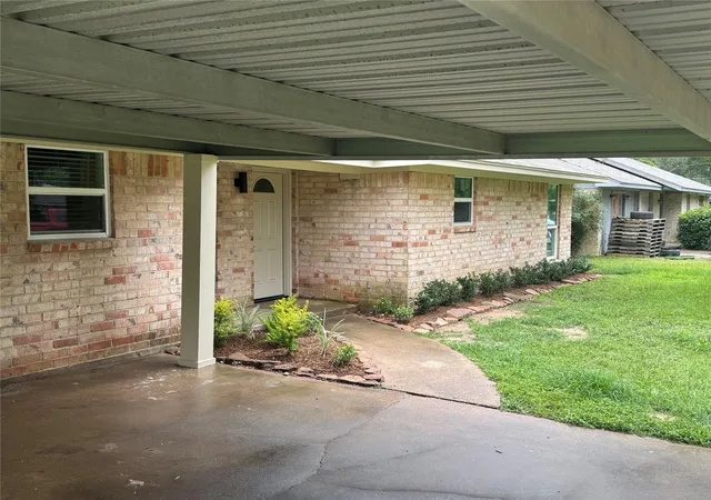 Photo 2 of Single family home for sale at 1303 S Franklin Ave, Cleveland, TX 77327 | MLS# 58154721 | Listing updated on 2026-06-19