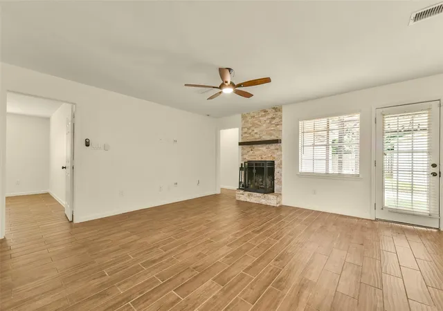 Photo 4 of Single family home for sale at 11314 Sageview Dr, Houston, TX 77089 | MLS# 25630946 | Listing updated on 2026-08-31