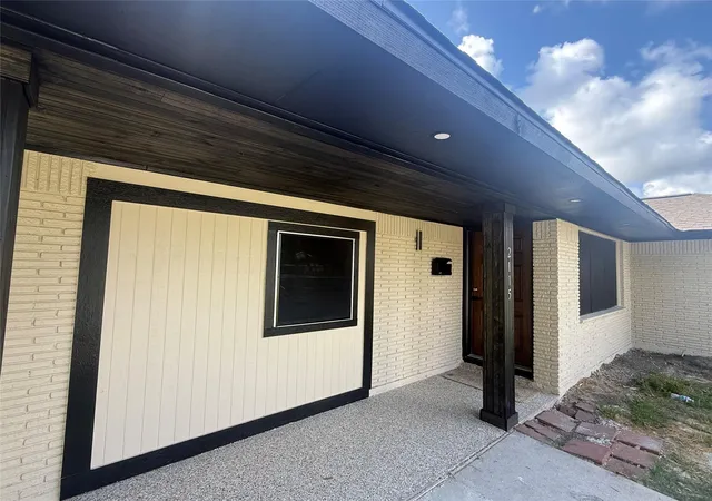 Photo 2 of Single family home for sale at 2115 Dewberry Ln, Pasadena, TX 77502 | MLS# 94654999 | Listing updated on 2026-08-12