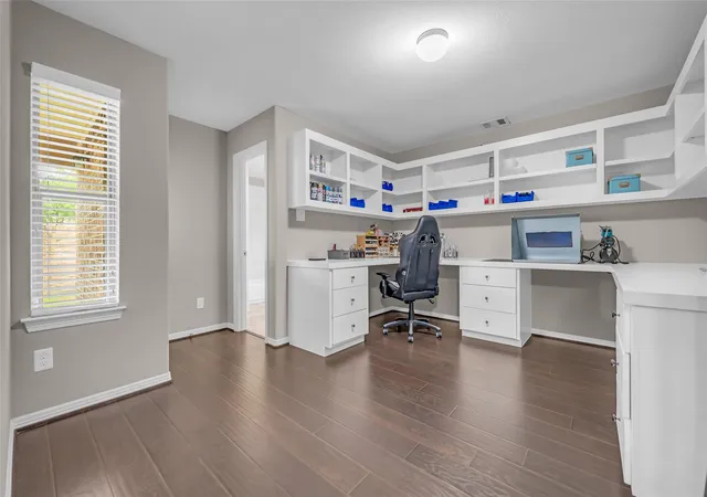 Photo 3 of Townhouse for sale at 8118 Stoneyway Dr, Houston, TX 77040 | MLS# 81232488 | Listing updated on 2026-08-08