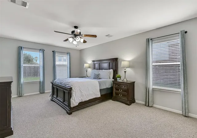 Photo 3 of Single family home for sale at 2516 Goldeneye Ln, League City, TX 77573 | MLS# 33696963 | Listing updated on 2026-09-19