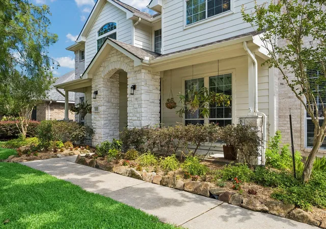Photo 2 of Single family home for sale at 1622 Old Orchard Ln, Seabrook, TX 77586 | MLS# 13753868 | Listing updated on 2026-07-23