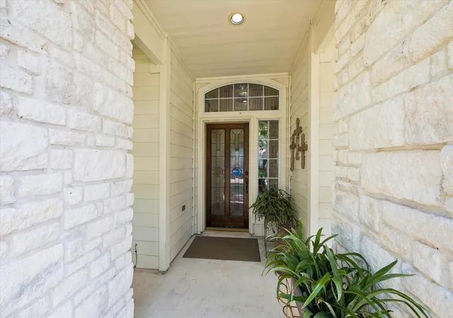 Photo 3 of Single family home for sale at 1622 Old Orchard Ln, Seabrook, TX 77586 | MLS# 13753868 | Listing updated on 2026-07-23