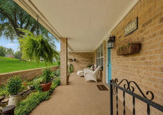 4th image of 1450 Pleasant Valley Dr, Huntsville, TX 77340 | MLS# 66191561