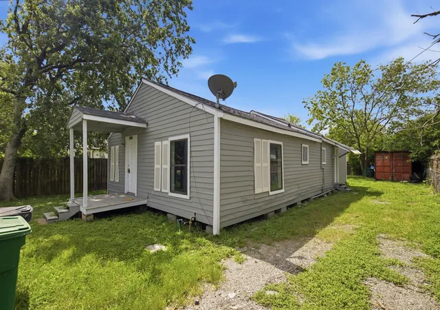 Photo 2 of Single family home for sale at 412 Owens St, Houston, TX 77029 | MLS# 65177808 | Listing updated on 2026-08-01