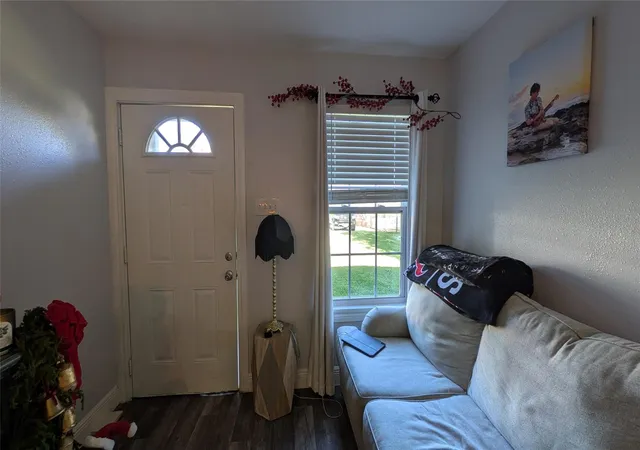 Listing Photo 4 - Condo for sale in building located at 6102 Harbrook Dr, Houston, TX 77087