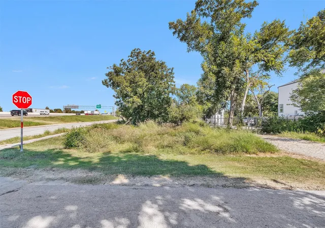 Photo 2 of Land for sale at 4844 Sayers St, Houston, TX 77026 | MLS# 33519355 | Listing updated on 2026-09-10