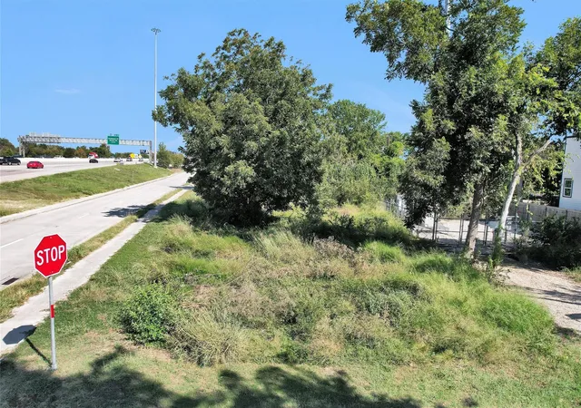 Photo 4 of Land for sale at 4844 Sayers St, Houston, TX 77026 | MLS# 33519355 | Listing updated on 2026-09-10
