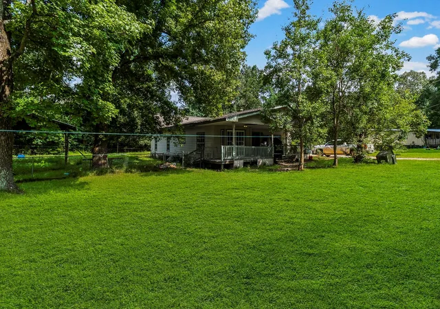 2nd image of 129 Jack Cir, Livingston, TX 77351 | MLS# 58528126