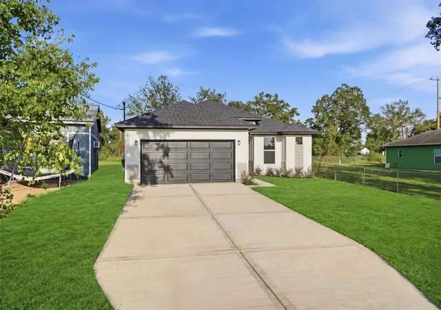2nd image of 2522 16th St, Hempstead, TX 77445 | MLS# 63107230