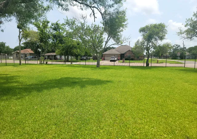 Homes for sale in Freeport, TX | 220 N Avenue B, Freeport, TX 77541 | MLS# 5961379