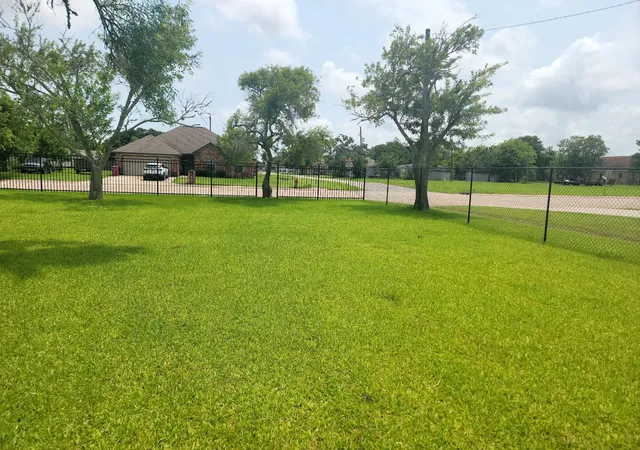 Homes for sale in Freeport, TX | 220 N Avenue B, Freeport, TX 77541 | MLS# 5961379