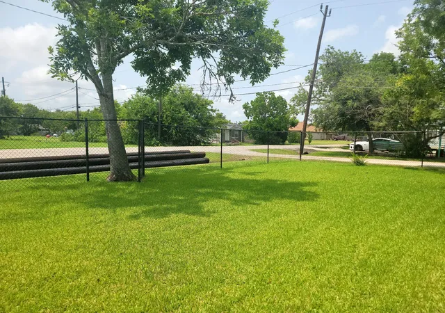 Homes for sale in Freeport, TX | 220 N Avenue B, Freeport, TX 77541 | MLS# 5961379