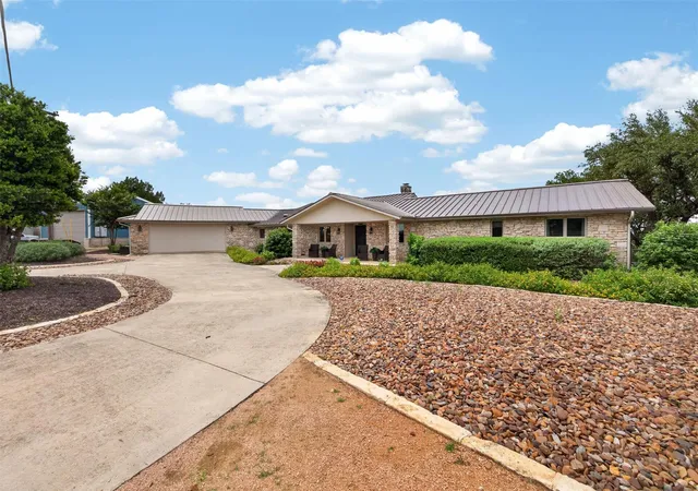 Photo 2 of Sale Pending at 955 Skyline Dr, Canyon Lake, TX 78133 | MLS# 22739029 | Listing updated on 2026-09-07