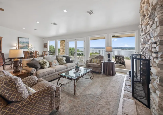 Photo 4 of Sale Pending at 955 Skyline Dr, Canyon Lake, TX 78133 | MLS# 22739029 | Listing updated on 2026-09-07