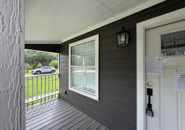 Photo 3 of Single family home for sale at 104 Mesquite St, Louise, TX 77455 | MLS# 4954130 | Listing updated on 2026-08-20
